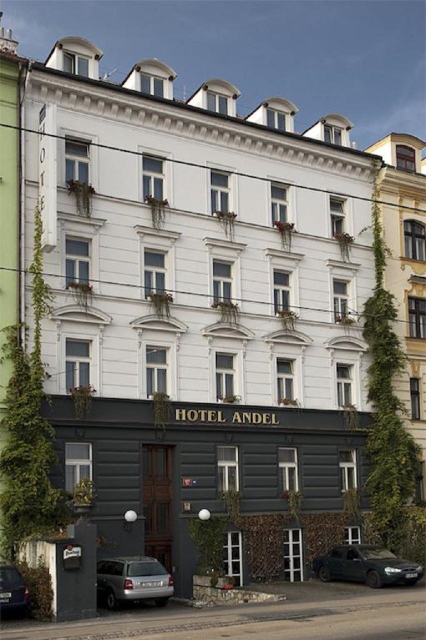 hotel yel Praga Exterior foto